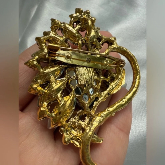 Anthropologie unique luxury diamond Red and Purple Brooch - Picture 4 of 8